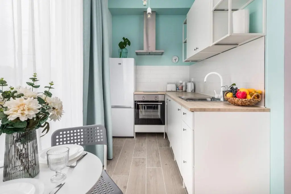 Sunny Apartments by Renters
