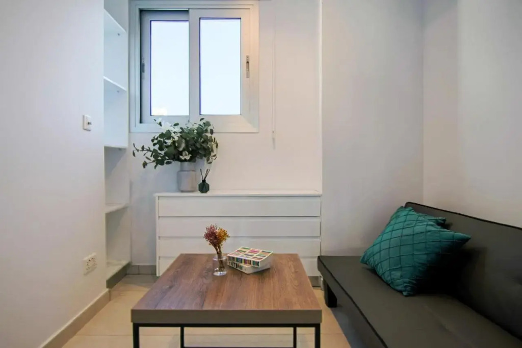 Phaedrus Living - Seaside Executive Flat Harbour 203
