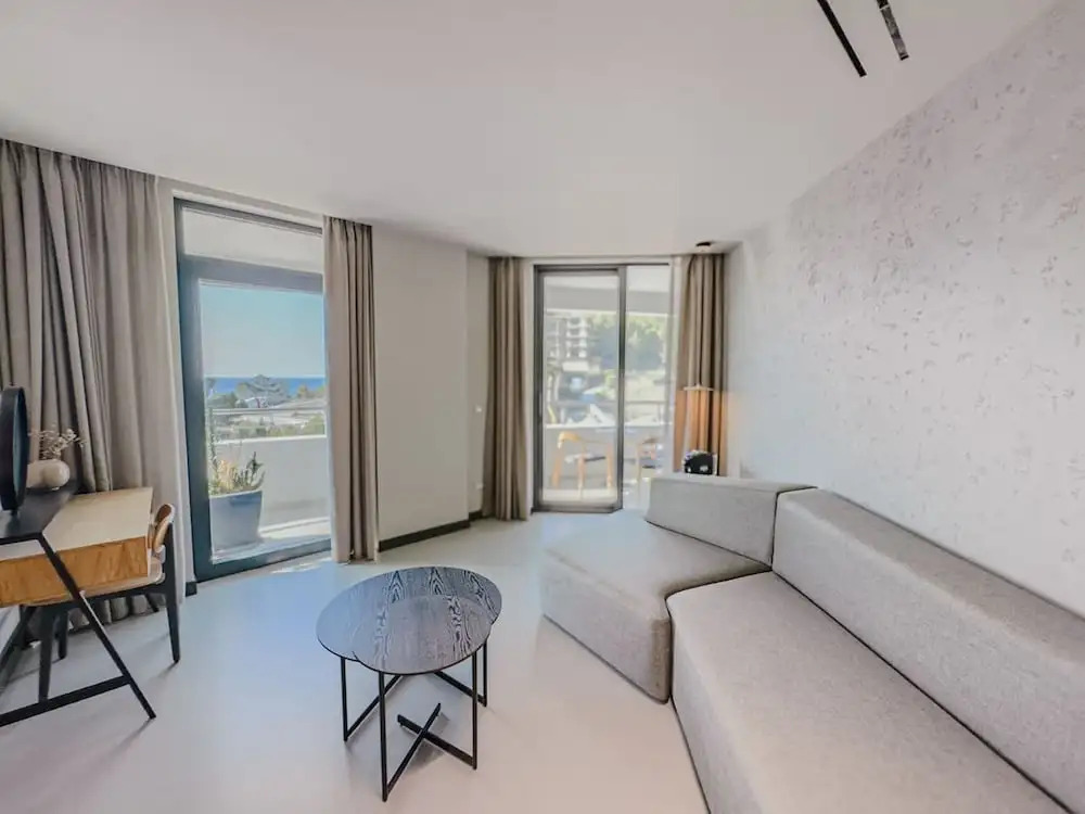 Zins Luxury Room 02 in Durr s