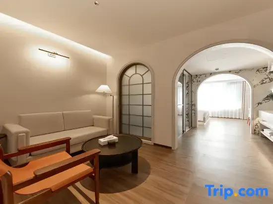Muxi AffordableLuxury Light Luxury Homestay (Kunming Dianchi Lake Scenic Area)