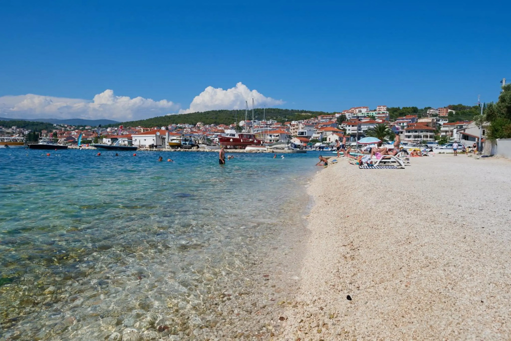 Apartments by the sea Okrug Gornji, Ciovo - 19086