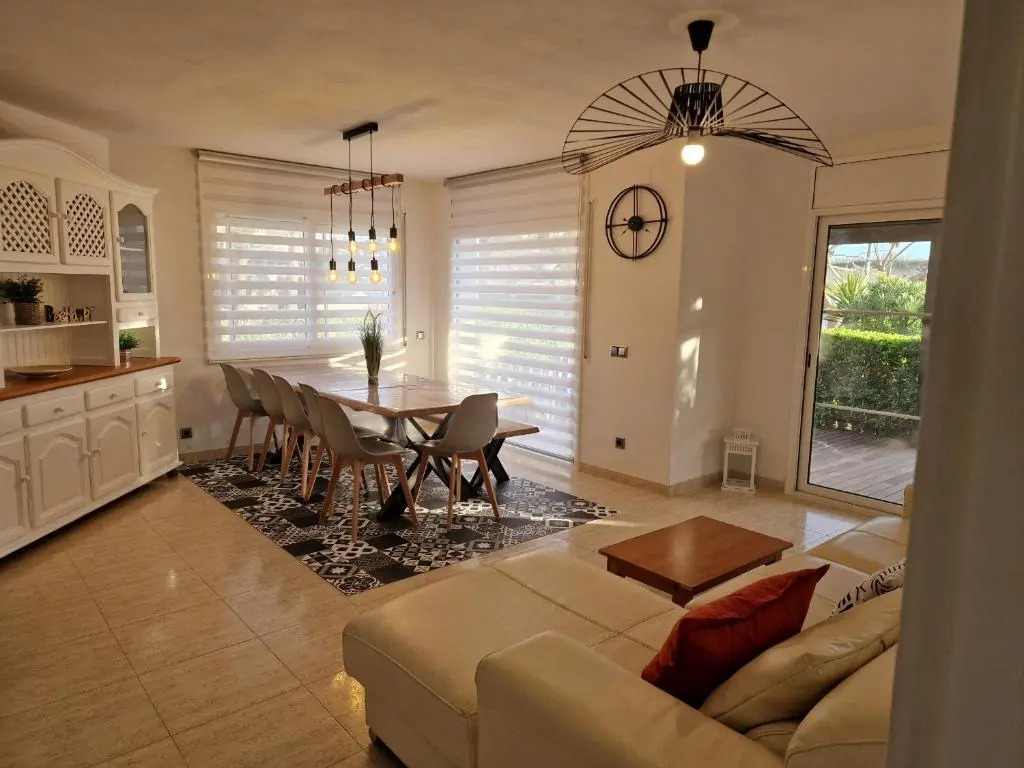 Riumar "Primavera", 50m to beach, private pool, On-Site-Service, dog beach