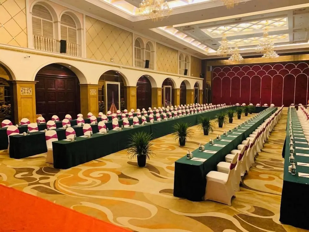 Nanjing Suning Universal Hotel