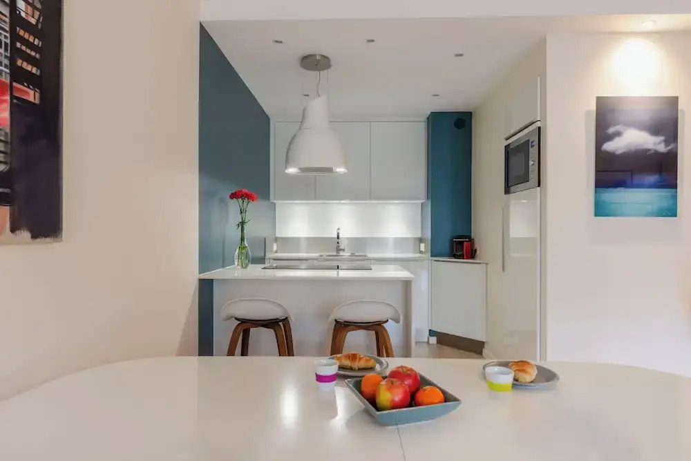 Casteja Modern Residence