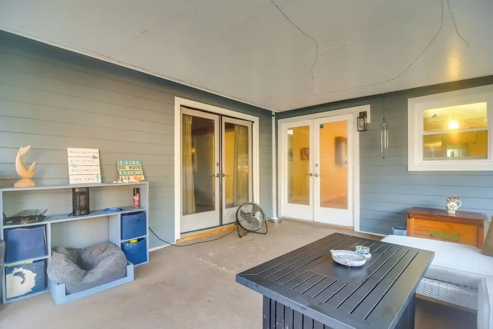 Pet-friendly Tampa Bay Getaway: Walk to the Water!