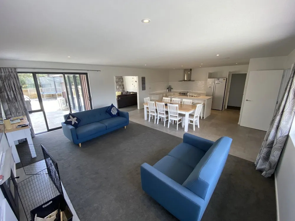 32 Rutherford Crescent