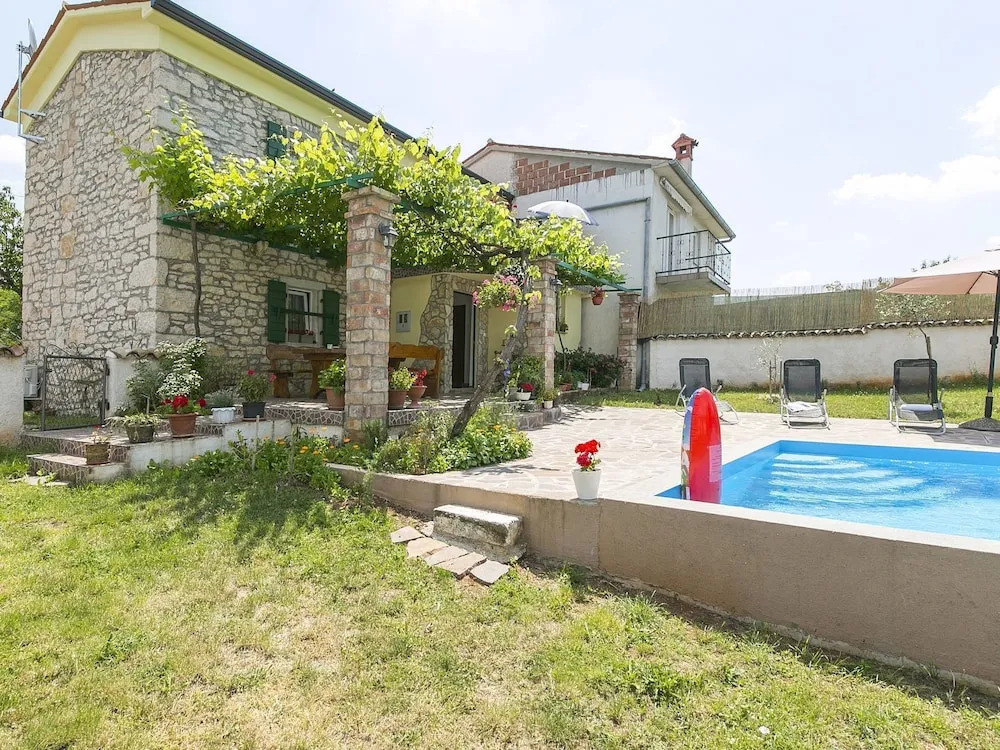 Charming Holiday Home With Private Pool Near Labin, Beach 13 km