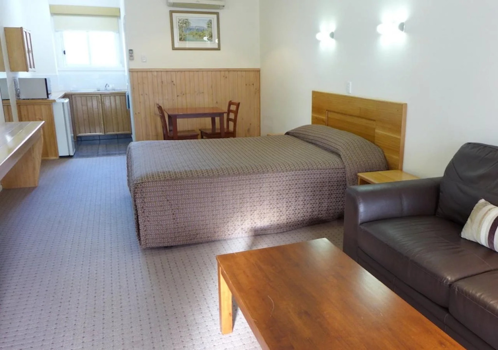 Bright Avenue Motor Inn