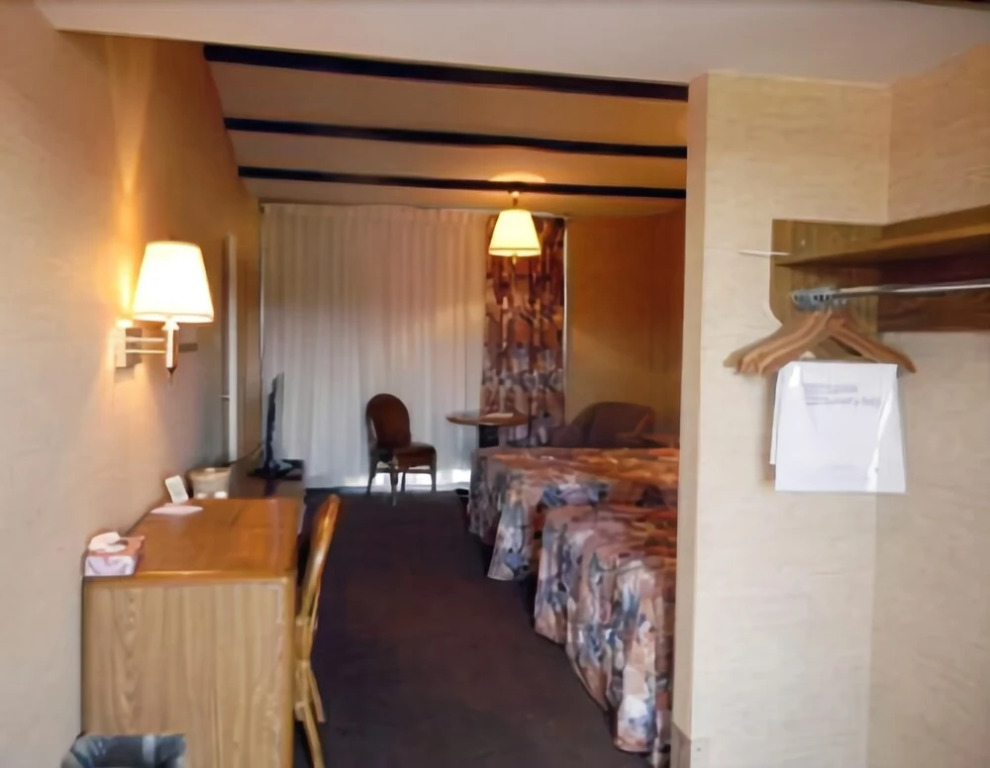 Black Horse Lodge & Suites