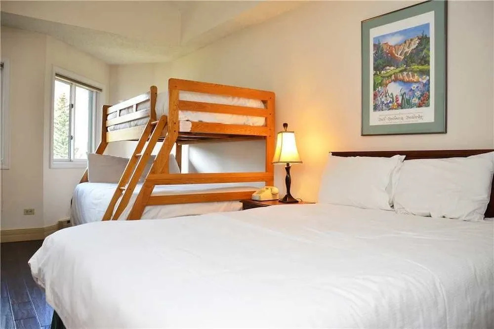 Village Chateaux 1053 by Great Western Lodging
