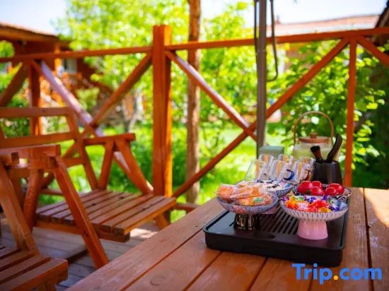 Tukes County Yunian Homestay