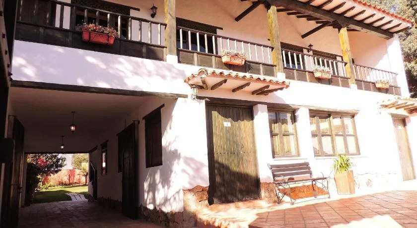 Hotel Aparta Suite La Montaña