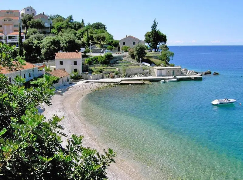 Apartments Radis