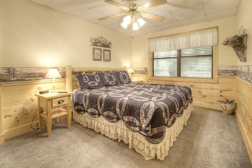 The Cozy Bear by Eagles Ridge Resort