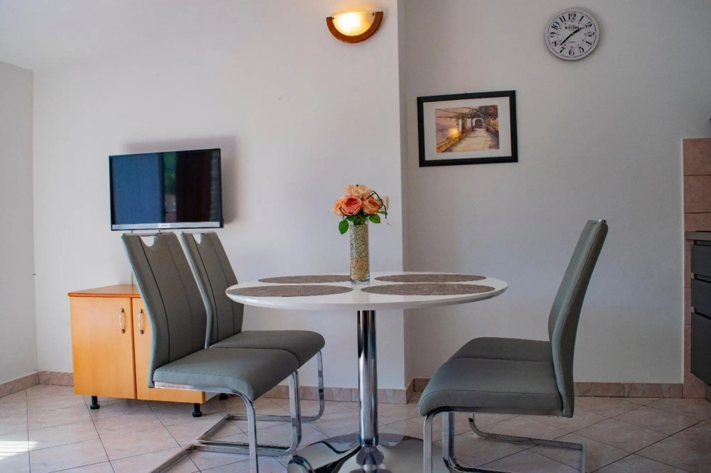 Apartments Daira
