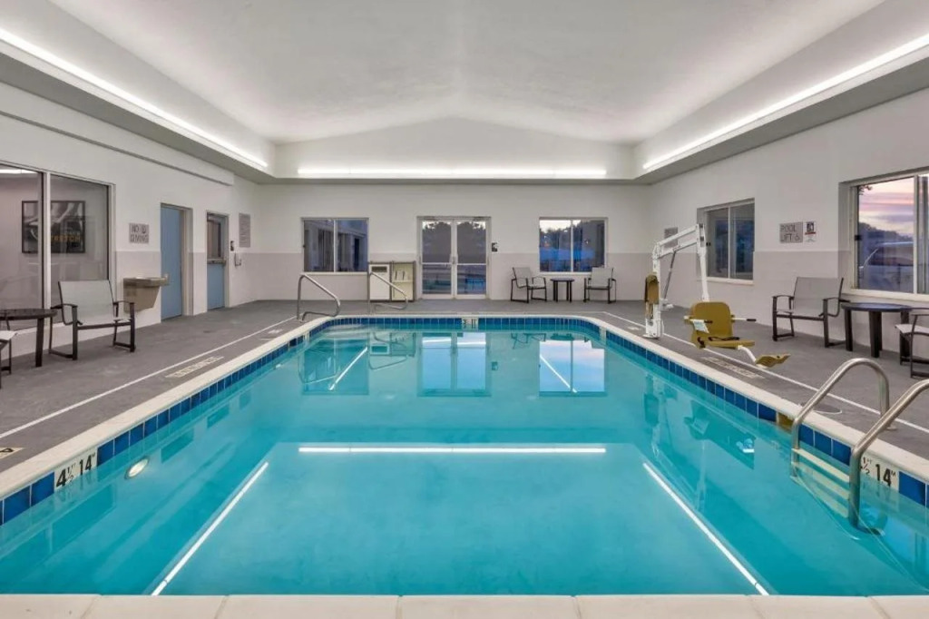 Staybridge Suites Pittsburgh Airport by IHG