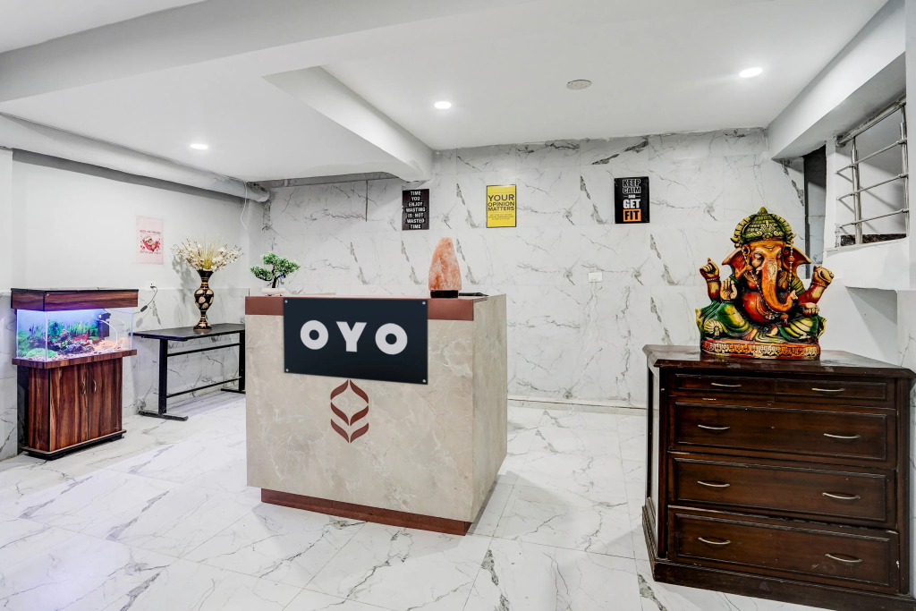 Super Townhouse Super Anmol Residency Near Saket Metro Delhi