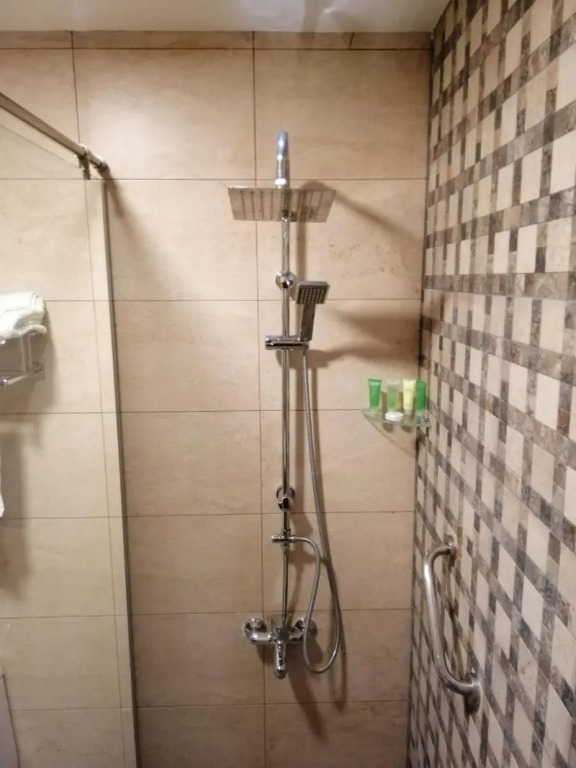 Seven Days Hotel
