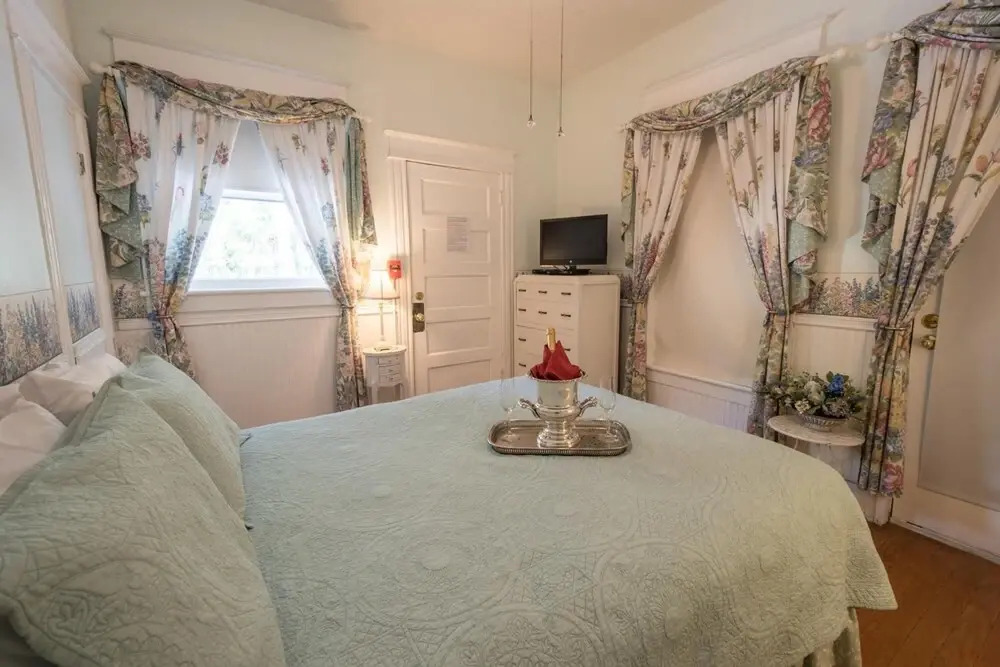 Southern Wind Inn