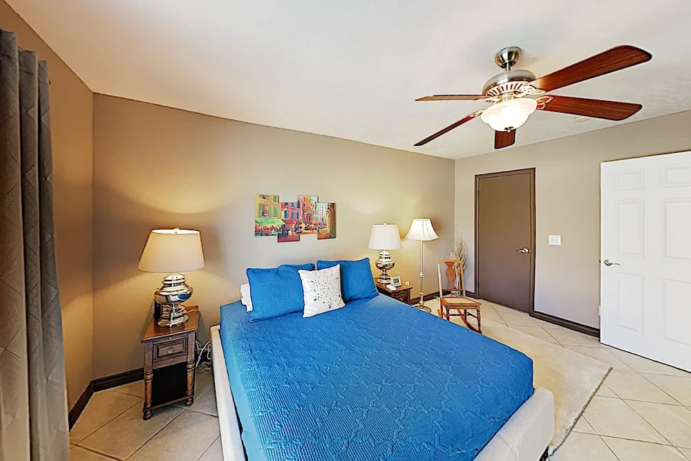 New Listing! Mountain-view W/ Private Pool 2 Bedroom Home