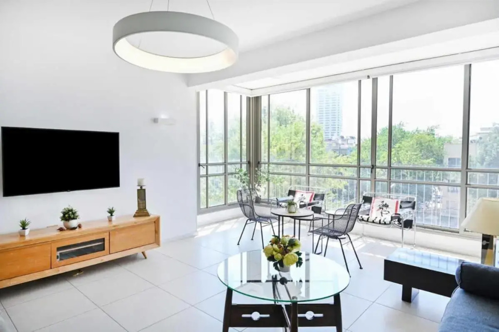 Classy 2BR in Amsterdam by HolyGuest
