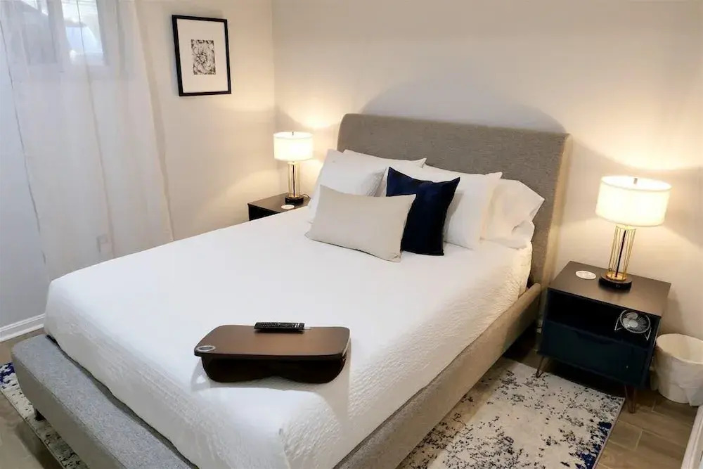 Trendy Apt in Bloomingdale - Parking