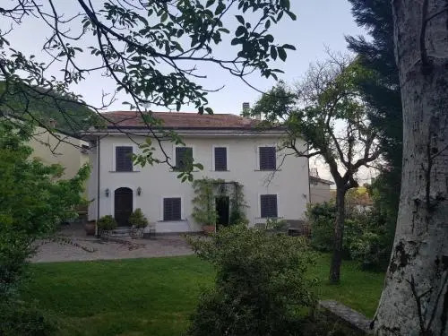 Old Chestnut House