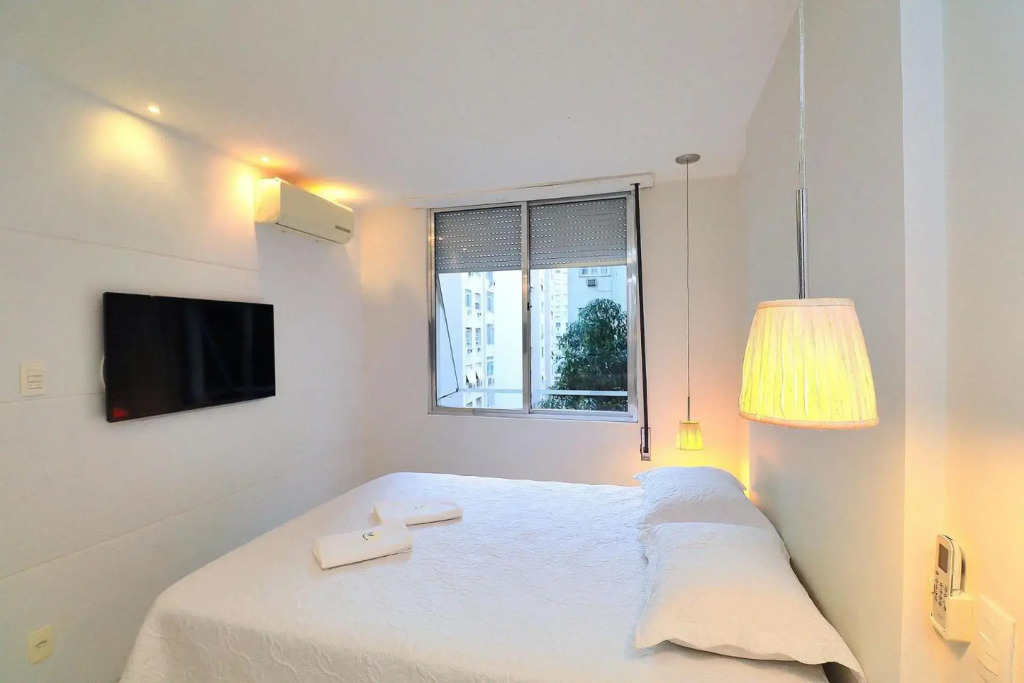 Reformado e moderno 2 quartos em Copacabana para 5 pessoas