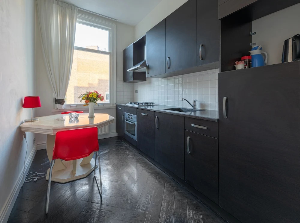 L'Home Apartment