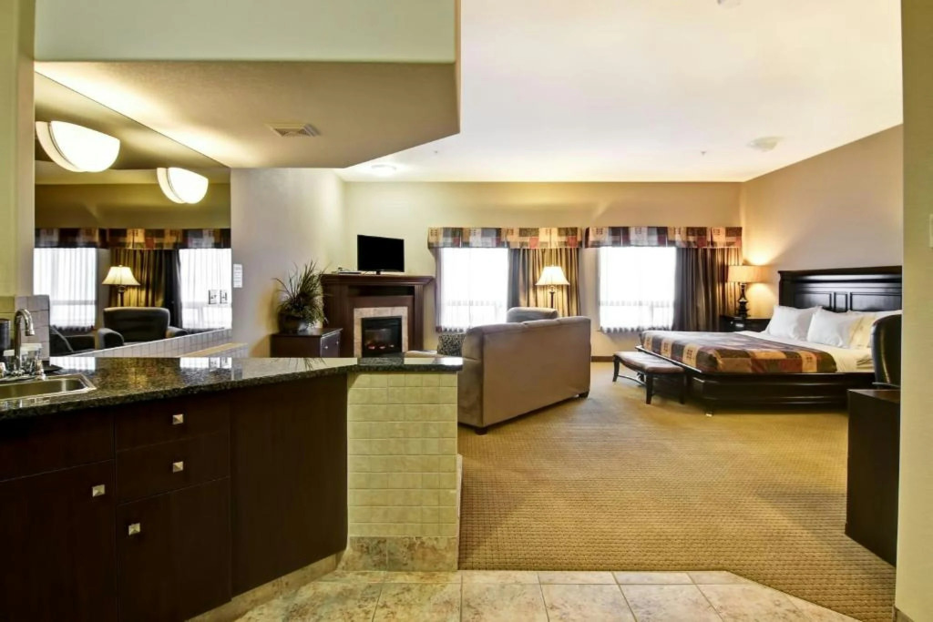 Canalta Hotel Camrose