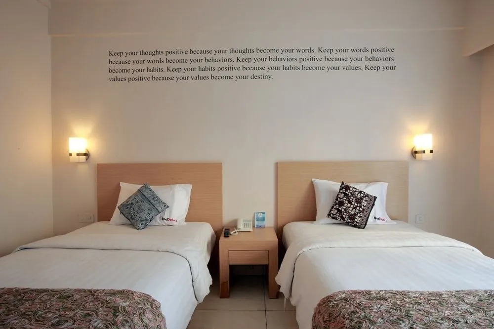 RedDoorz Near Lippo Mall Kuta
