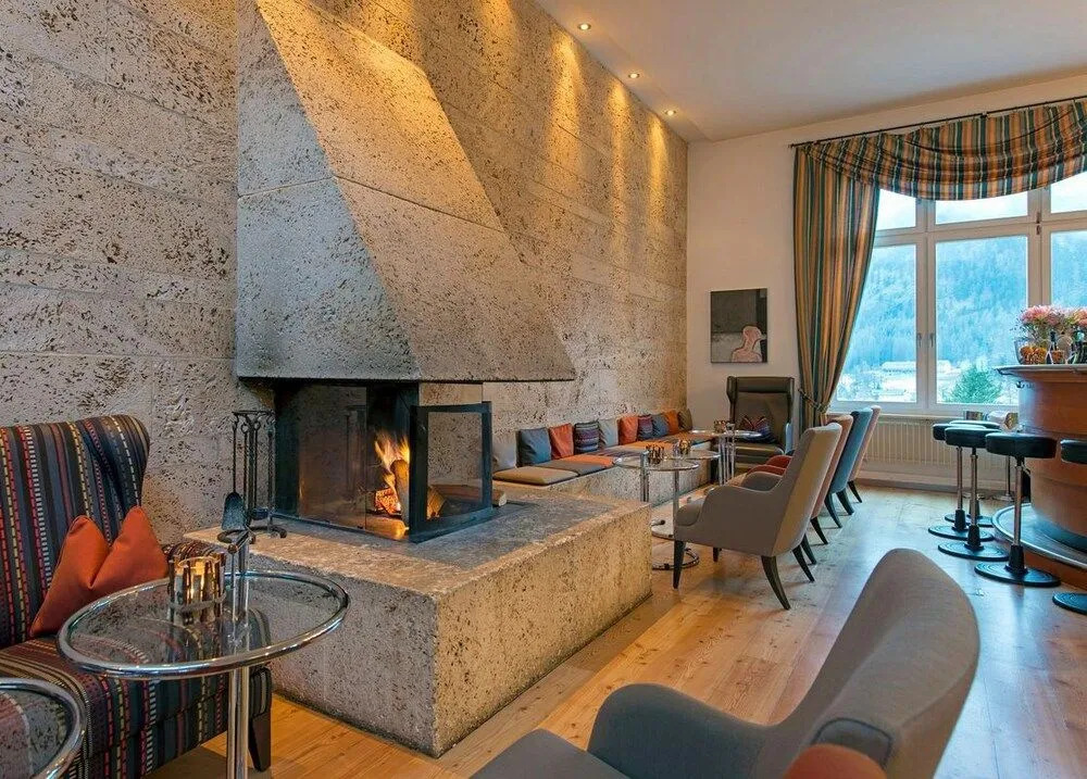 Hotel S