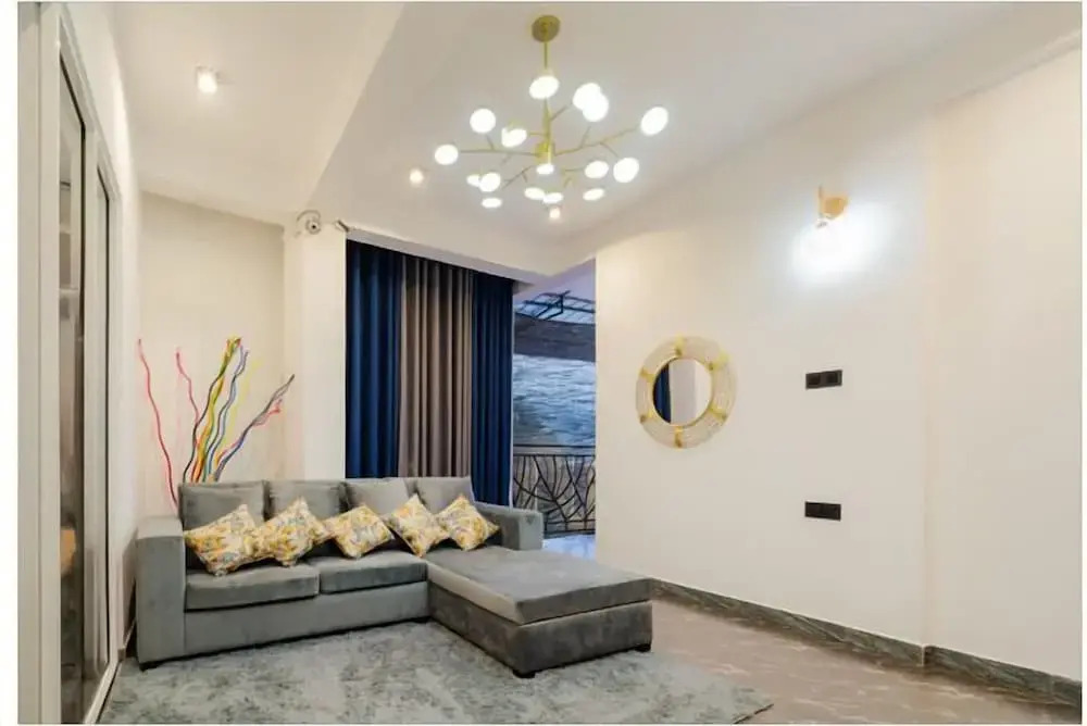 Fogy Ella Hotel