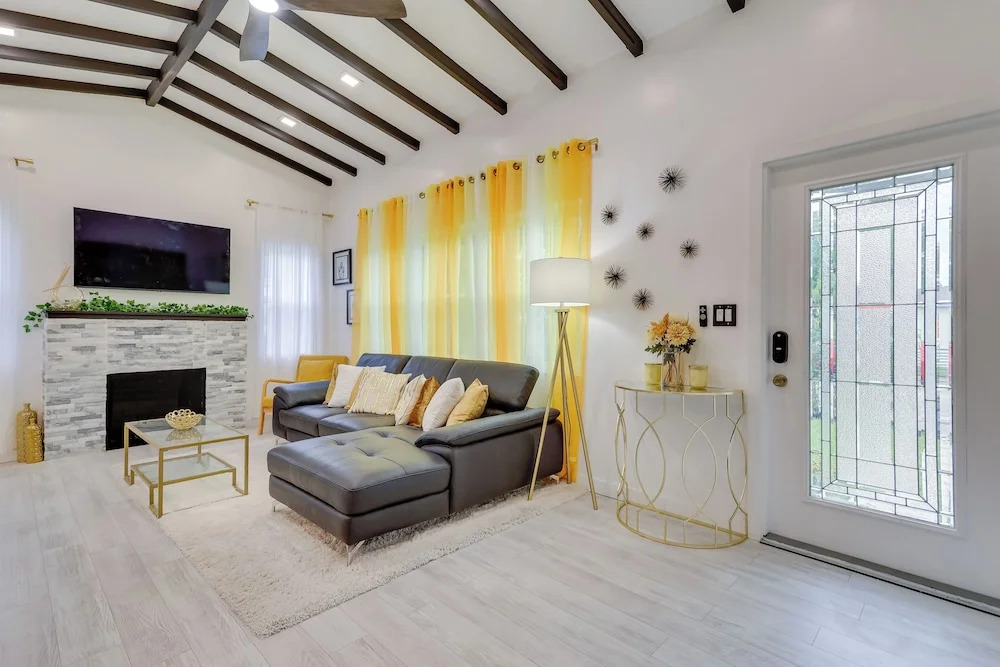 Stylish Miami Home: 2 Mi to Intracoastal Waterway!