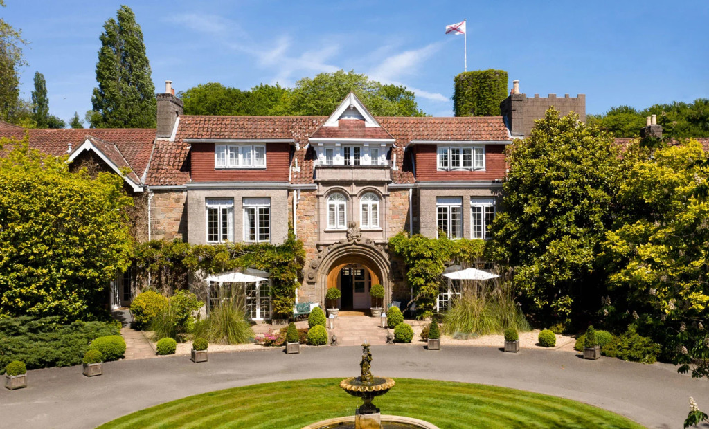 Longueville Manor