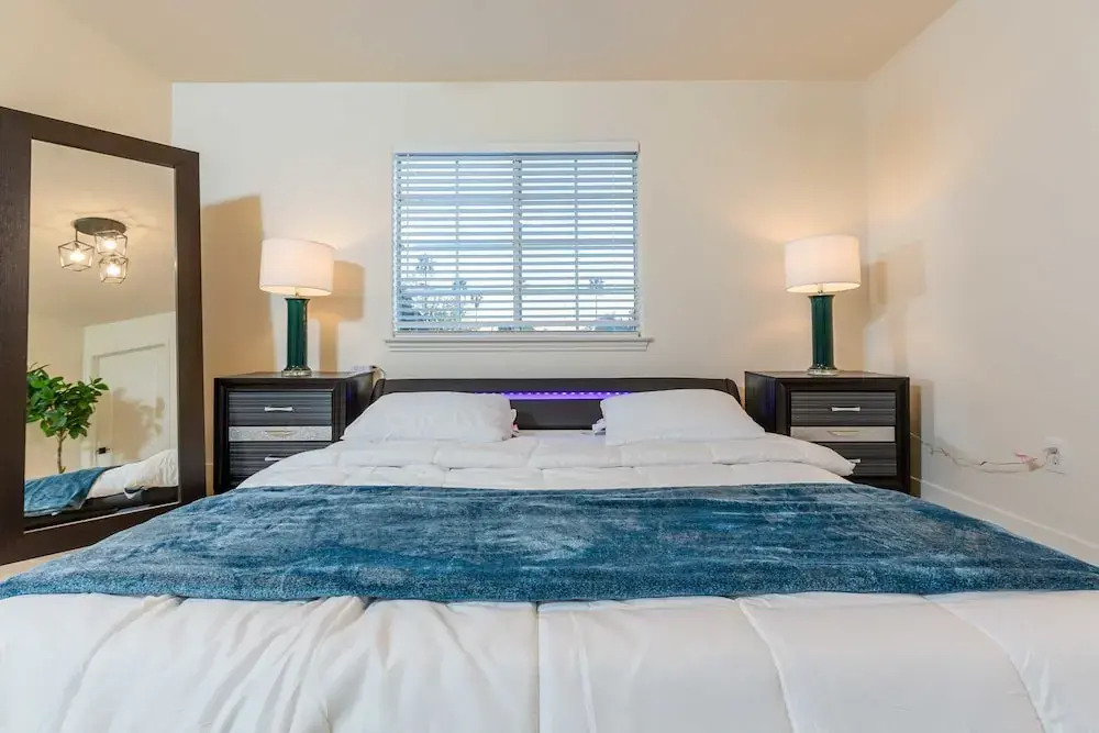Elegant Pasadena Retreat Prime Comfort Awaits