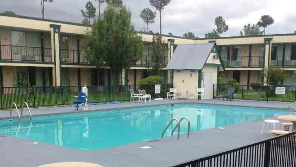 Super Inn & Suites by OYO Milledgeville