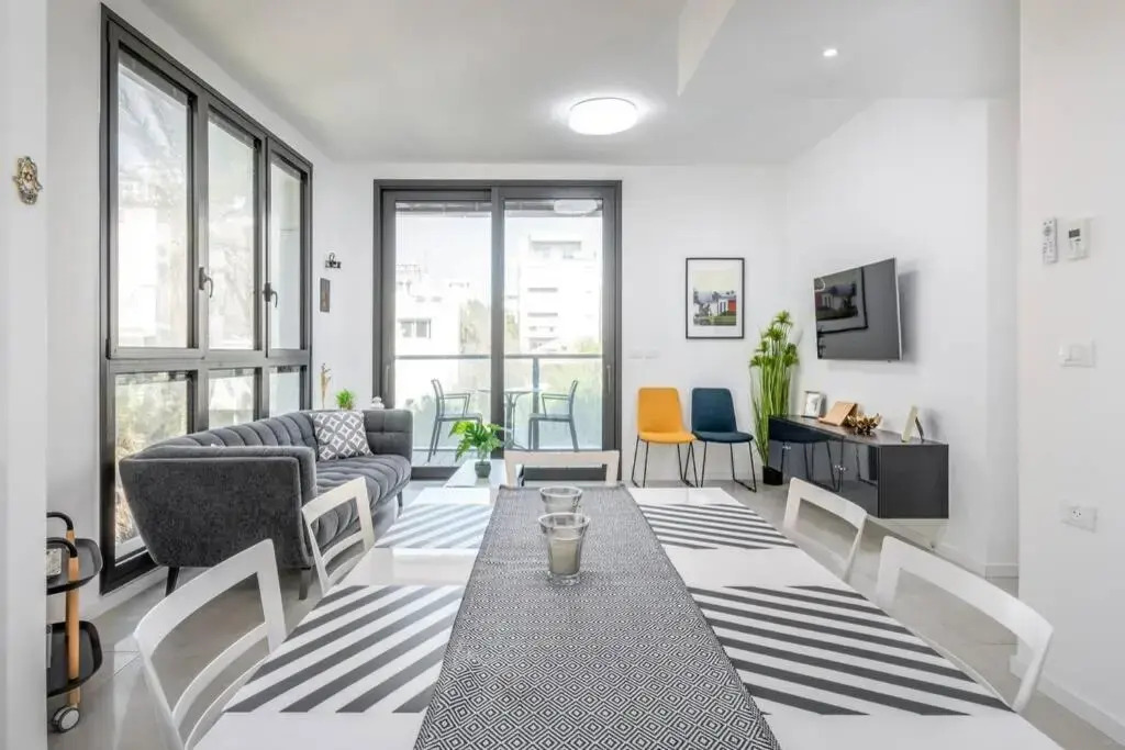 Kerem Hateimanim Area-3 BR with Balcony