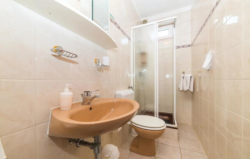 Beautiful Apartment in Okrug Gornji With 2 Bedrooms, Wifi and Outdoor Swimming Pool