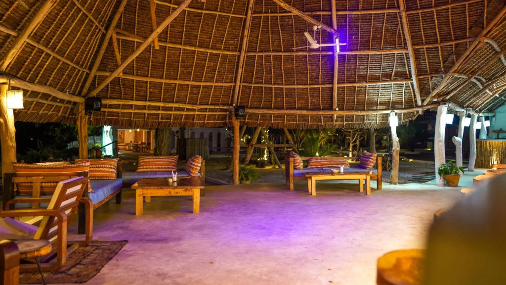 Merry Crab Cove - Après-Safari Beach Hotel
