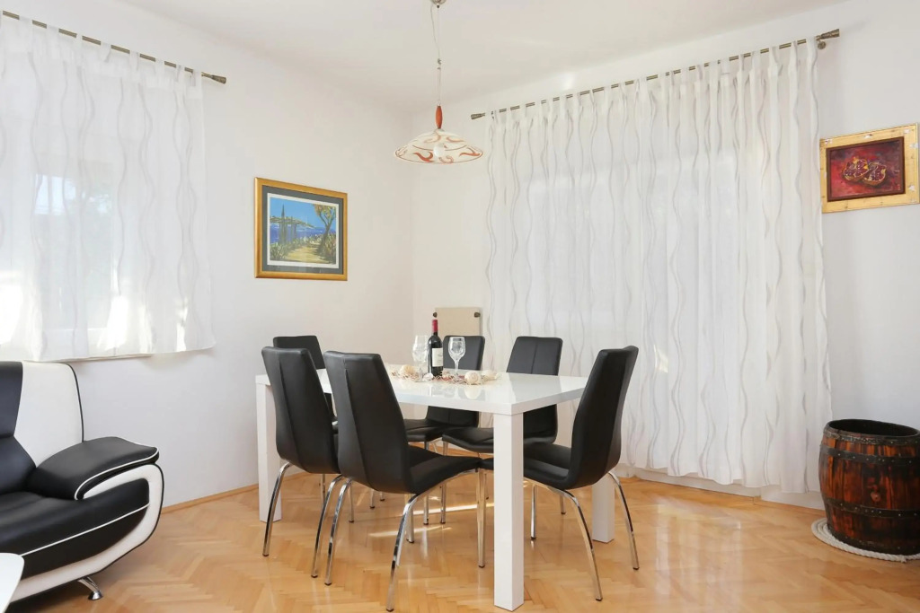 Apartments by the sea Trogir - 15517