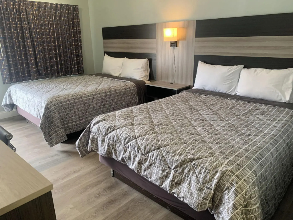 Monterey Oceanside Inn