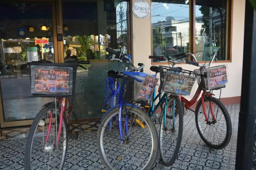 Grace Hostel & Cafe