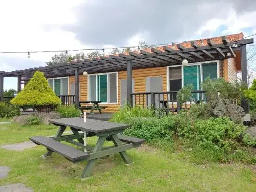 Jeju Oreum Pension