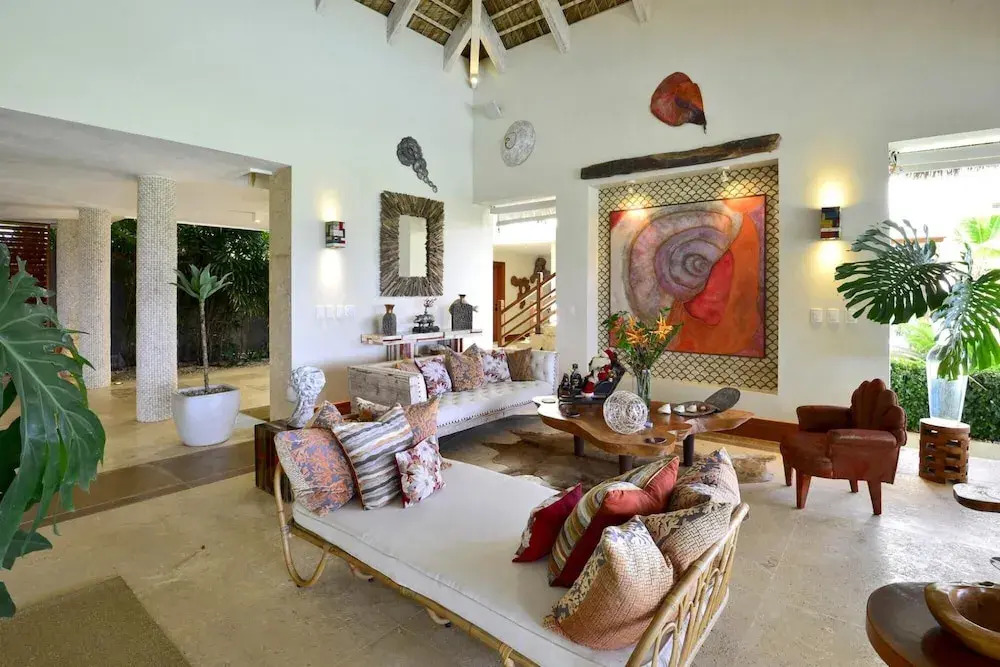 Ocean View 5-bedroom Fully Staffed Tropical Villa