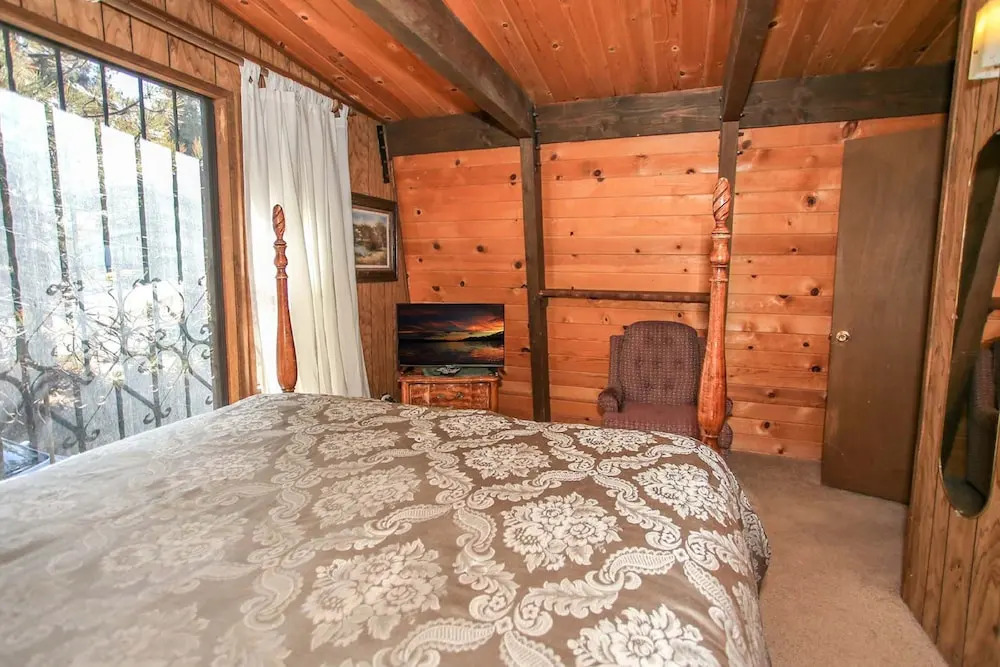 Bear Country Cabin