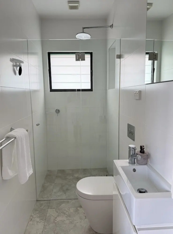 Manly 3 Bedroom Home - Upper Duplex