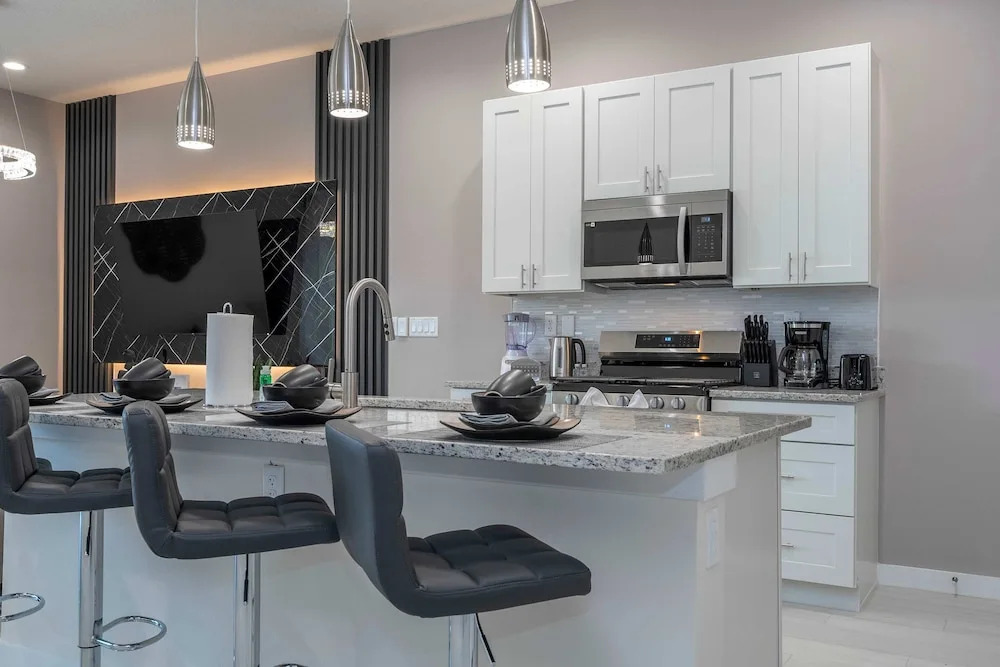 Luxury 3BR Home With Mario Bros Room Near Disney