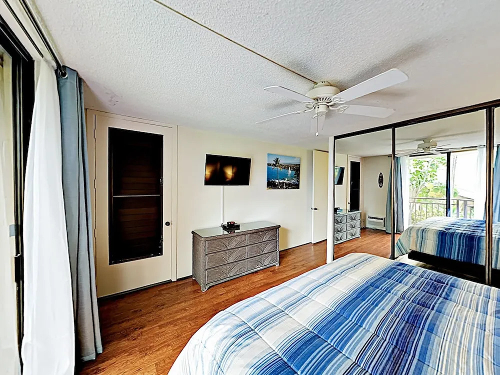 New Listing! Oceanfront W/ Resort Amenities 2 Bedroom Condo