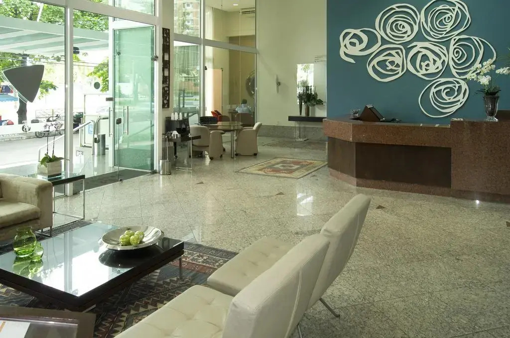 Bristol Praia do Canto Apart Hotel